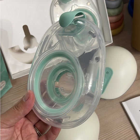 Willow Brest Pump Generation 3 Complete Set + Accessories - Picture 5 of 7